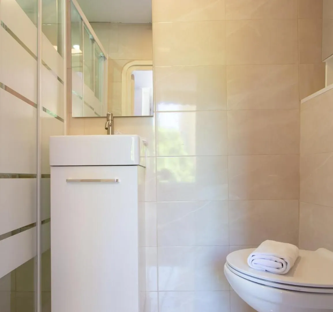 Lympia -Cosy Studio, 200 M Plages De Nice - Le Port 0*,  Frankrig