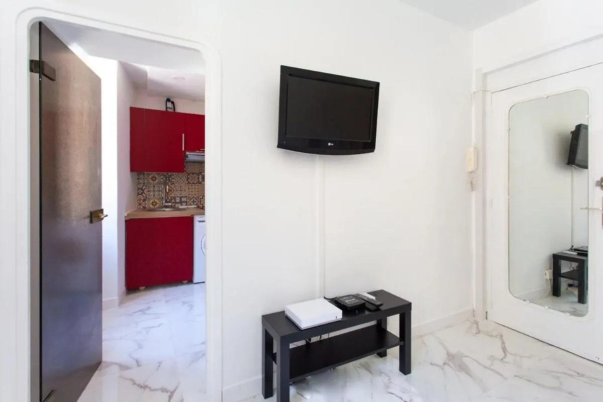 Lympia -Cosy Studio, 200 M Plages De Nice - Le Port Apartment